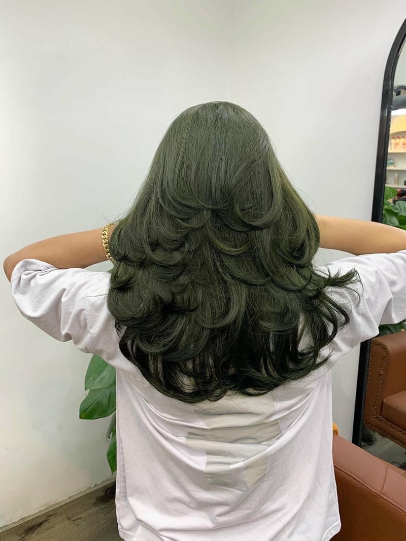 Tóc màu xanh rêu