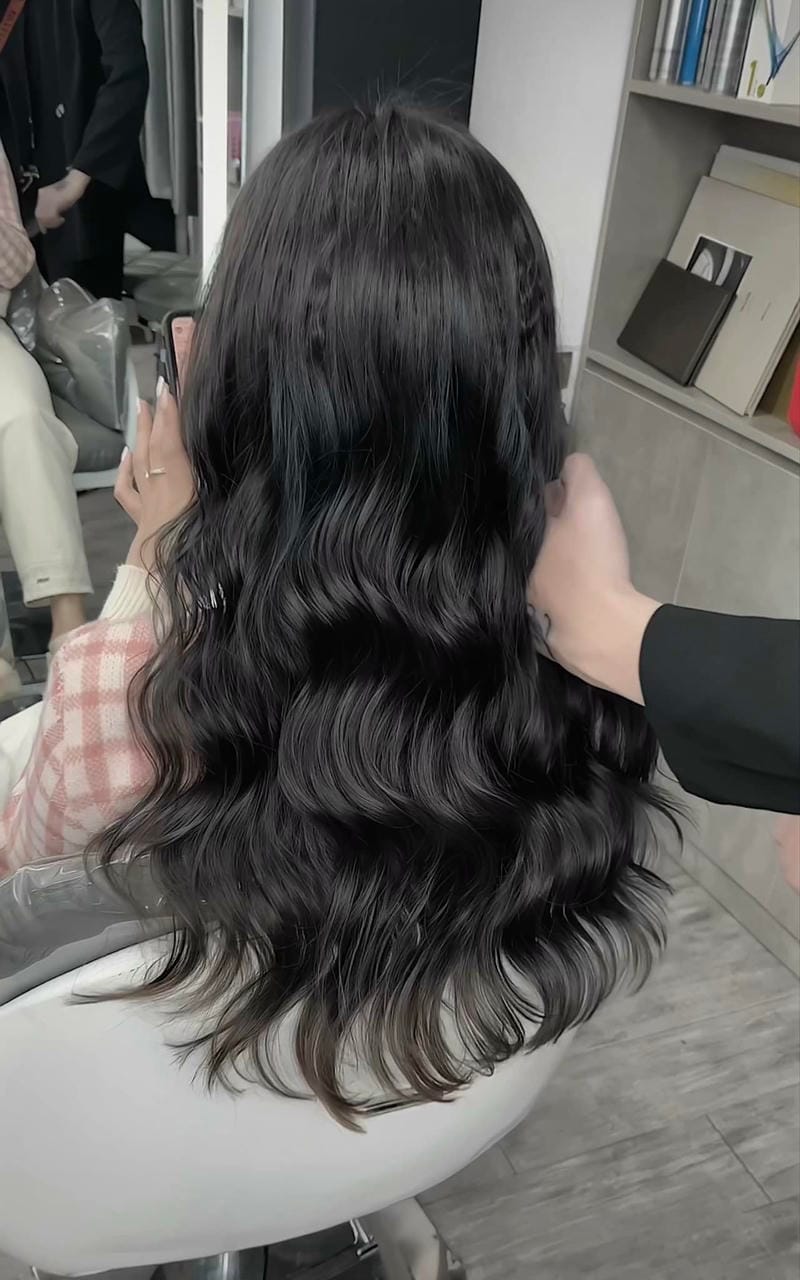 Tóc uốn xoăn lơi tự nhiên