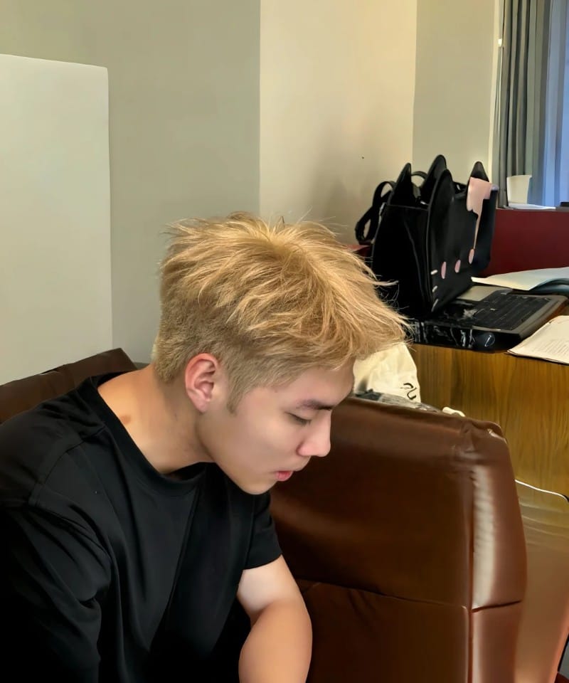 kiểu tóc two block ngắn