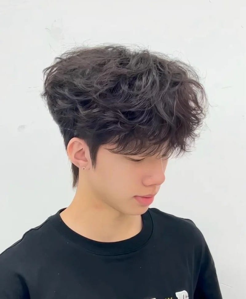 mẫu tóc xoăn nam 30