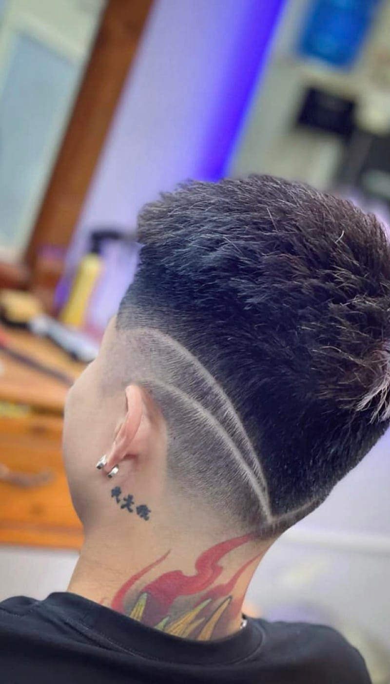 mohican gáy nhọn kẻ vạch 22