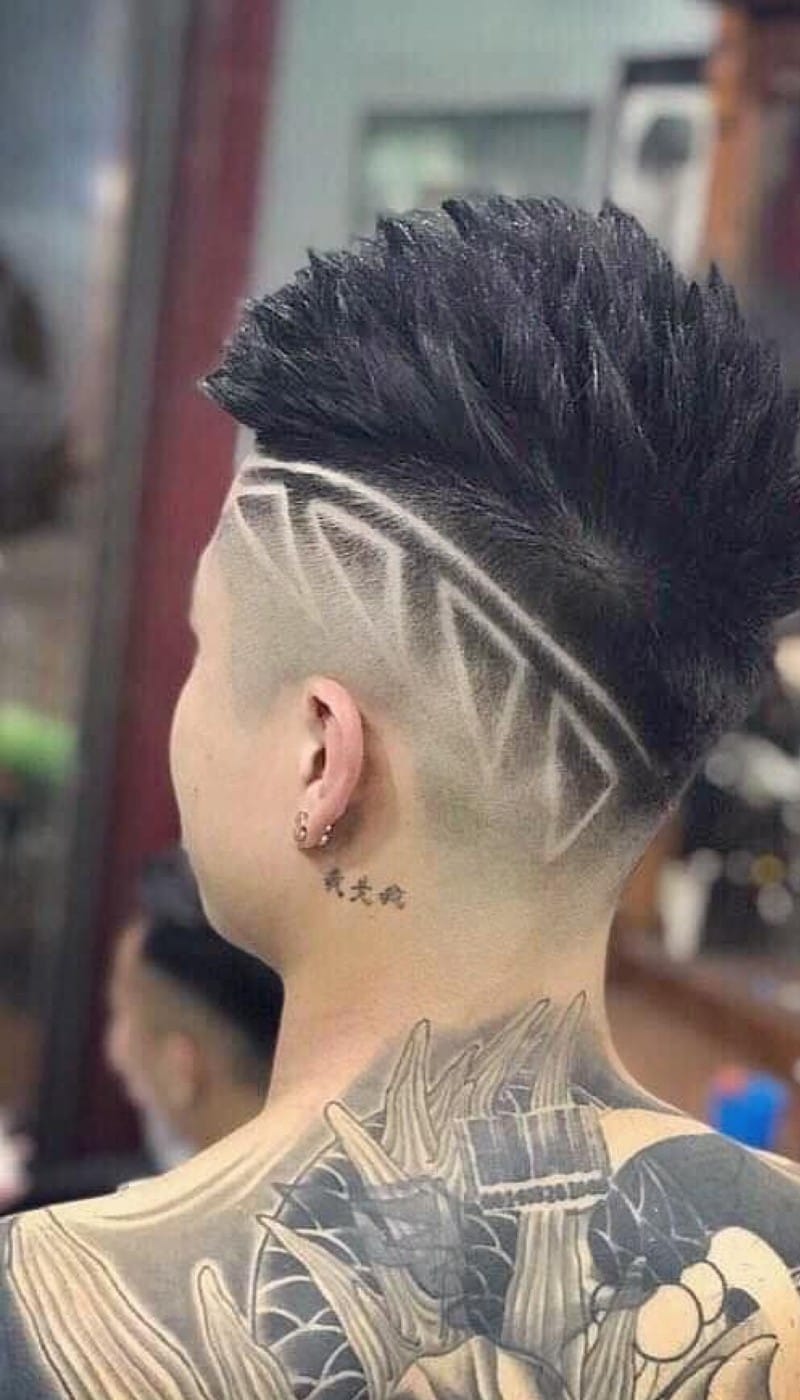 mohican gáy nhọn kẻ vạch 8