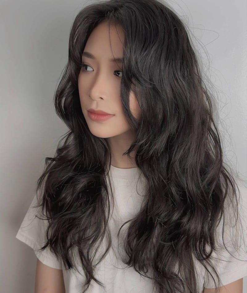 tóc dài uốn gợn sóng