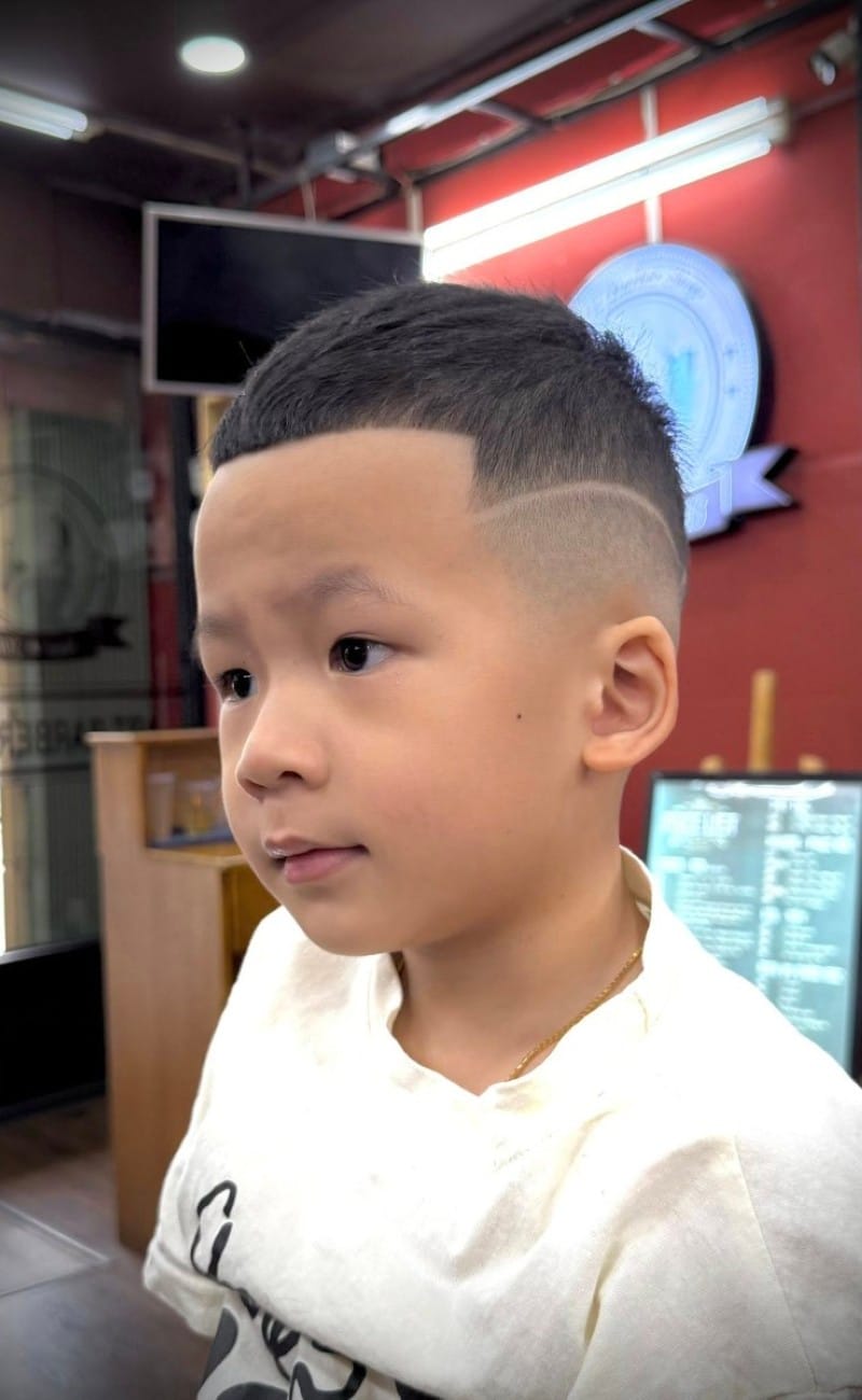 tóc mohican ngắn không vuốt