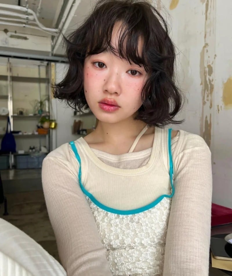 tóc ngắn uốn gợn sóng 3