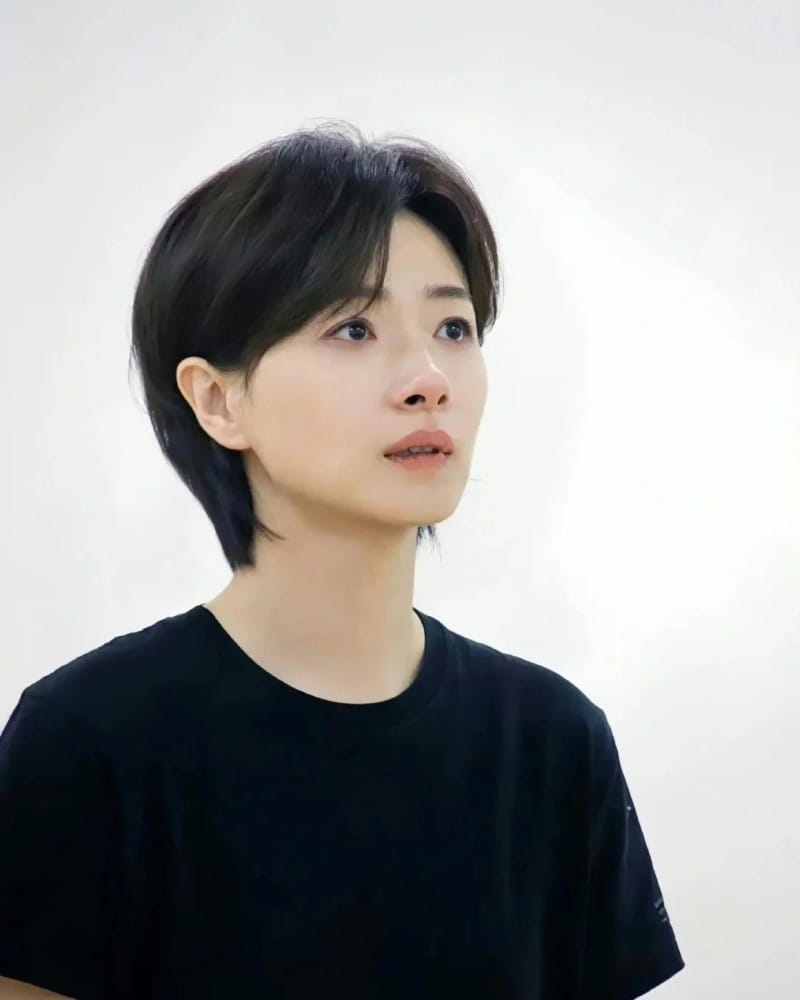 tóc pixie cho mặt tròn 9