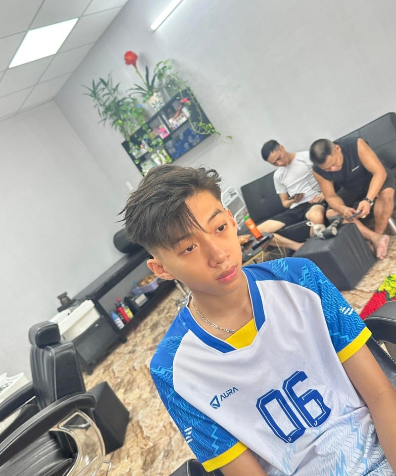 tóc side part 7 3 9