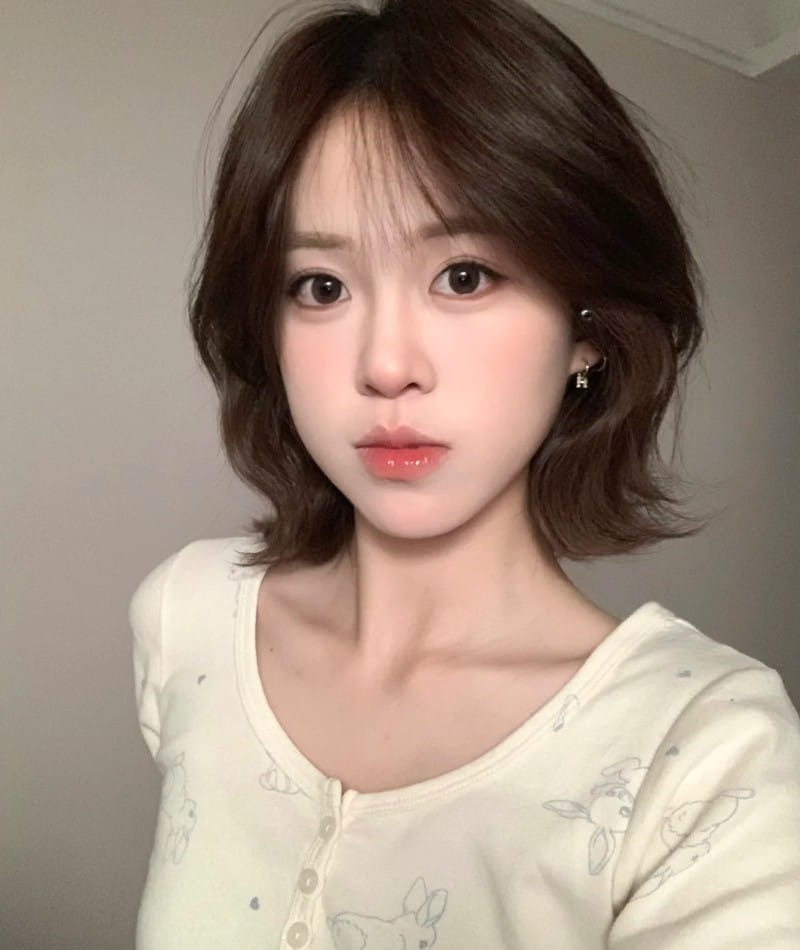 tóc uốn gợn sóng cho mặt tròn