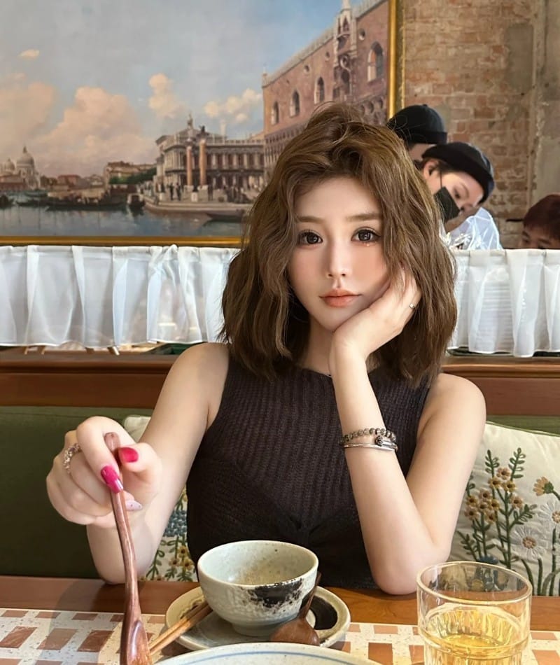 uốn tóc gợn sóng nhẹ