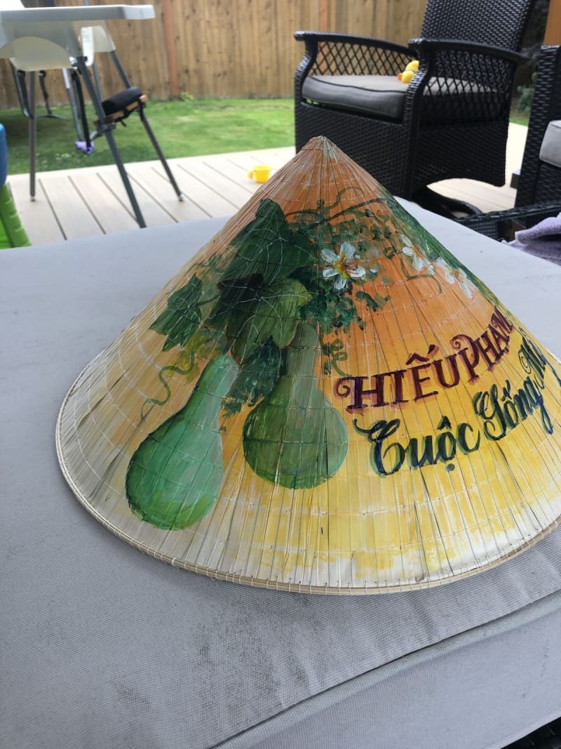 vẽ tranh trên nón lá 26