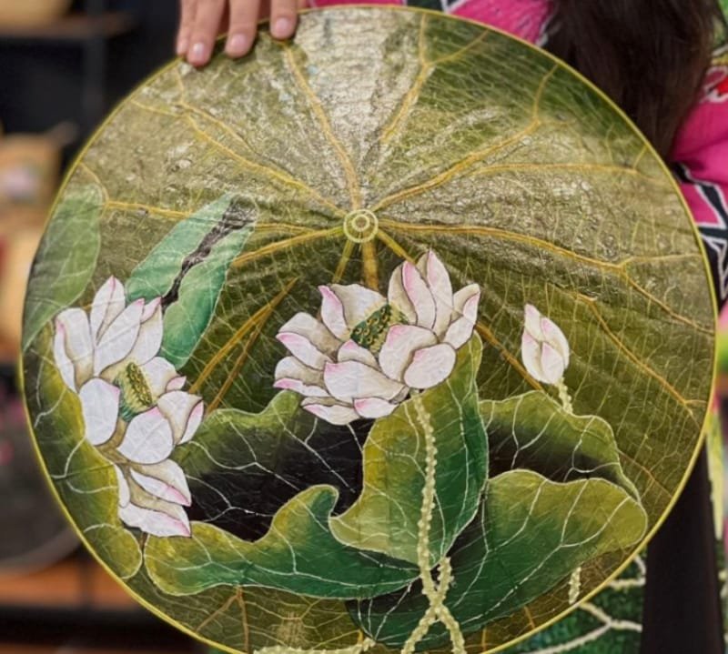 vẽ tranh trên nón lá 27