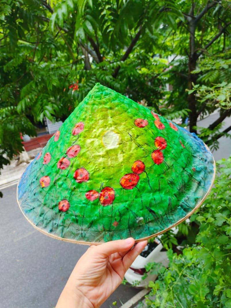 vẽ tranh trên nón lá 29