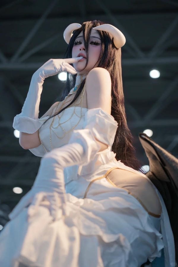 albedo overlord cosplay (15)