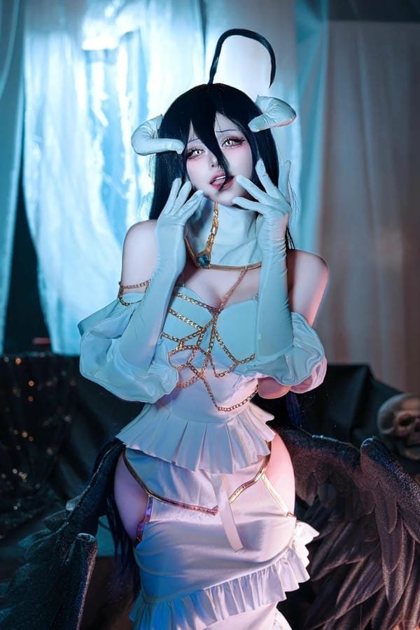 albedo overlord cosplay (4)