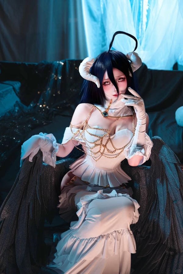 albedo overlord cosplay (6)