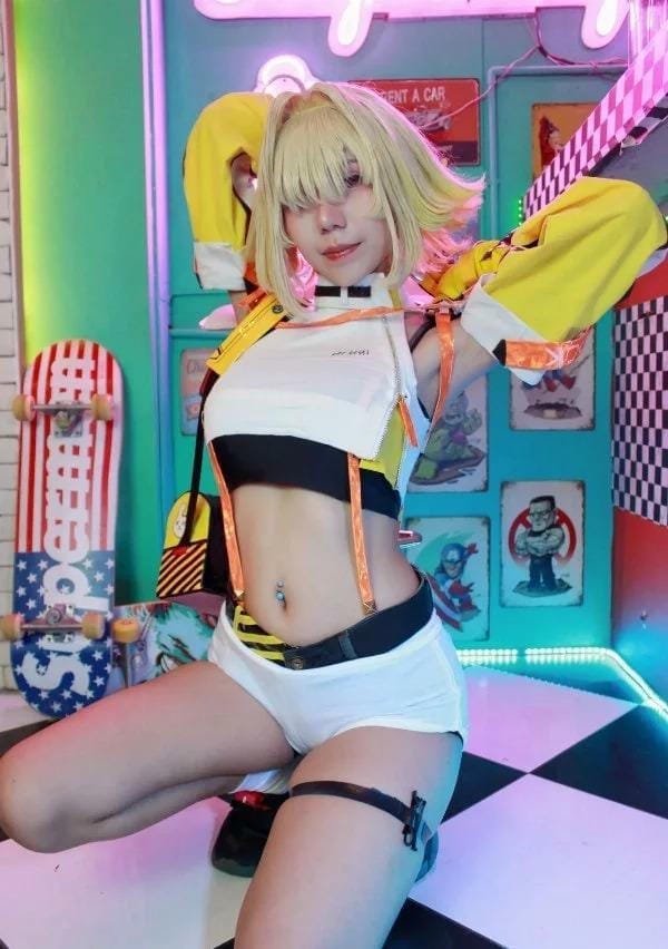 cosplay khoe hàng (20)