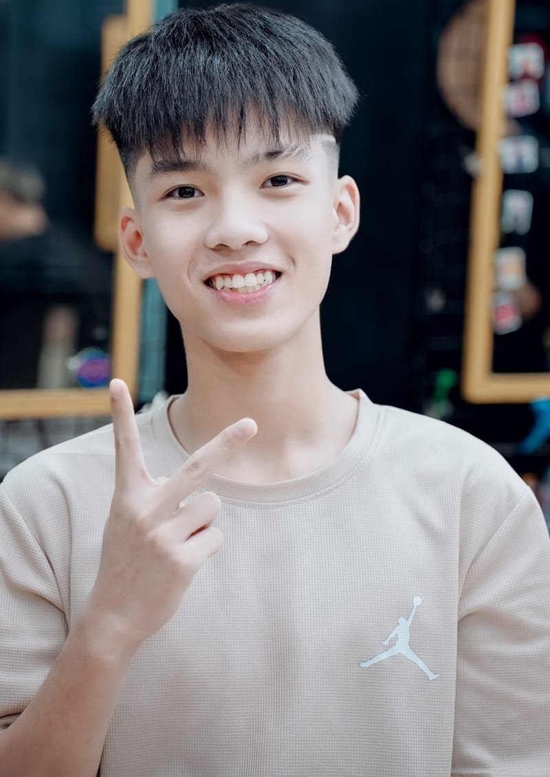 tóc layer bung nam 8