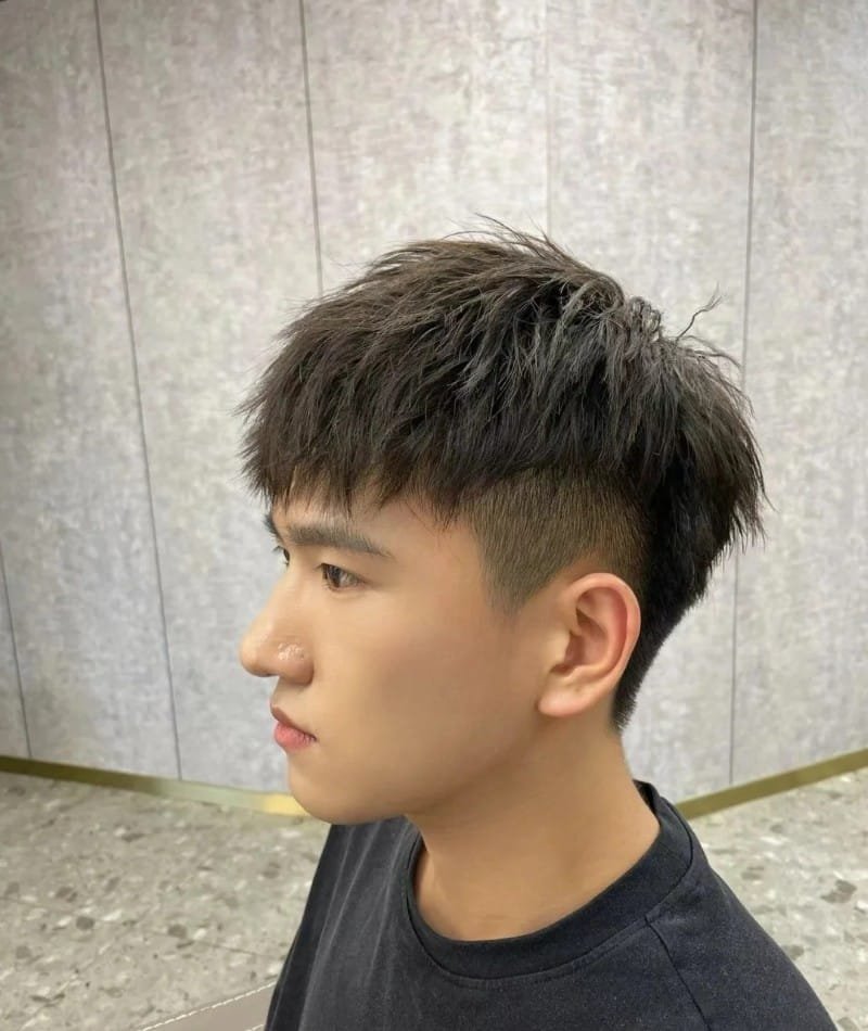 tóc layer bung nam học sinh