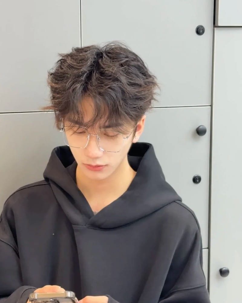 tóc uốn nam hàn quốc